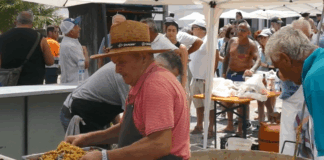 Sommerfest in Es Canar mit Paella und Kunsthandwerk