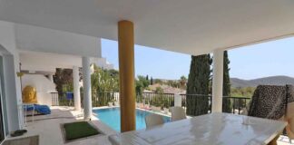 Ibiza: Wohnung mit Traumblick und Pool