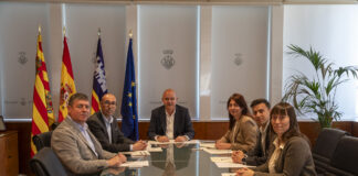 Verkehr, Müll und Migration fordern die Inseln